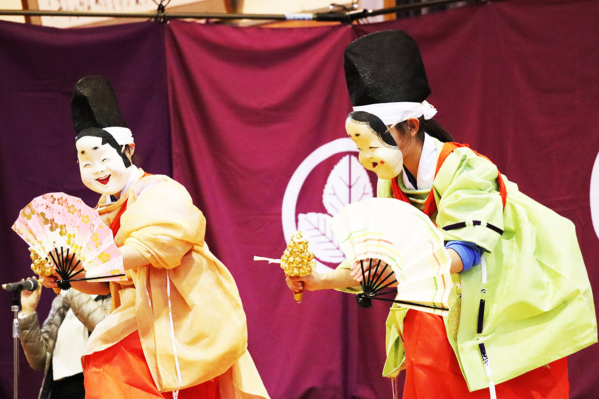 江戸時代から続く「里神楽」の舞の伝承